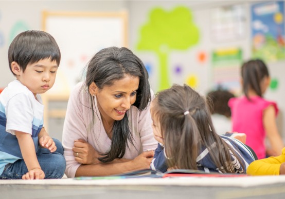 elementary-multi-ethnic-group-of-students elementary-multi-ethnic-group-of-students